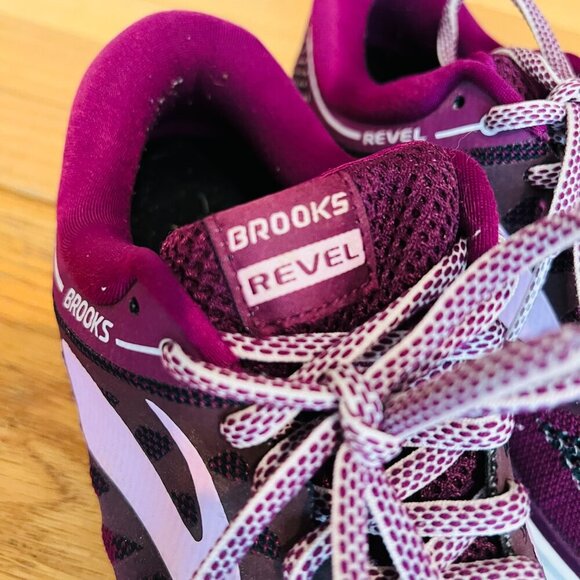 Brooks Womens Plum Pink Purple Revel Running Shoe 1202491B598 Sz 8 US - Picture 12 of 16